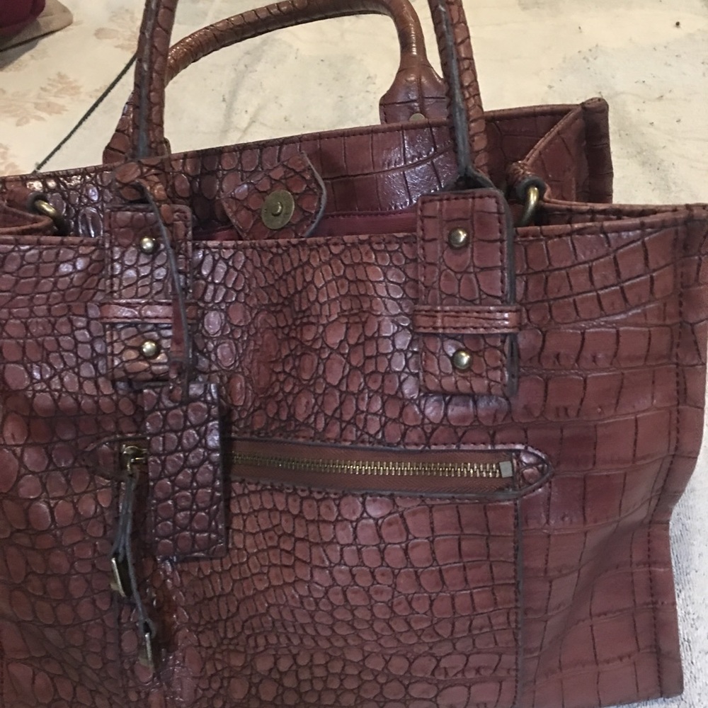 Hand bag